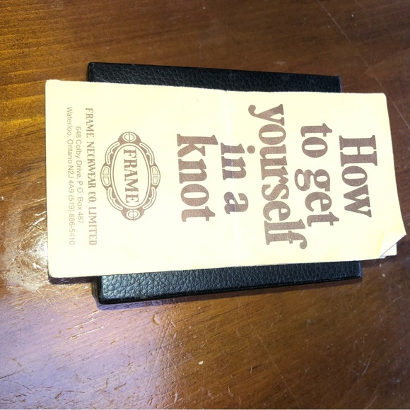 Club Room hankies and collar stays, The hankies are unused, stays gently used - Picture 5 of 7